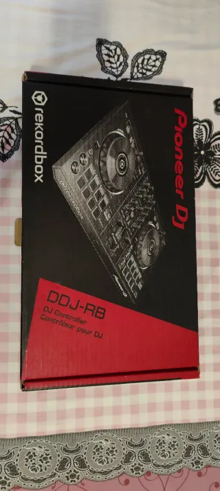 Controladora DJ Pioneer DDJ-RB