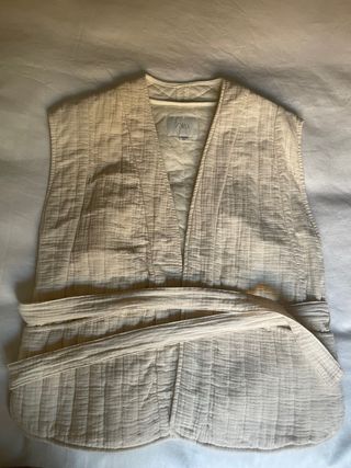 Chaleco Zara beige
