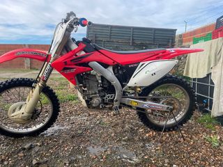 Honda CRF 450 Cross - Buen Estado