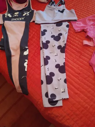 Set di abbigliamento sportivo per bambine Snoopy Mickey Hello Kitty