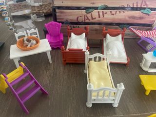Juguetes Playmobil: Camas, figuras y accesorios