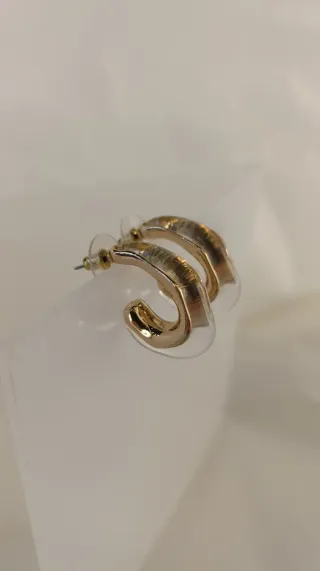 Pendientes dorados