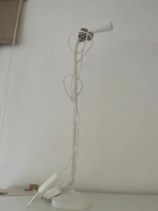 Lámpara flexible metal y plástico