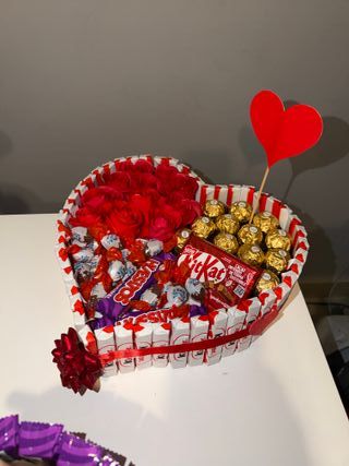 Cesta Corazón Chuches y Peluche