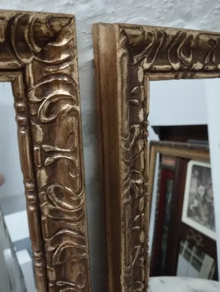Pareja de cuadros antiguos dorados