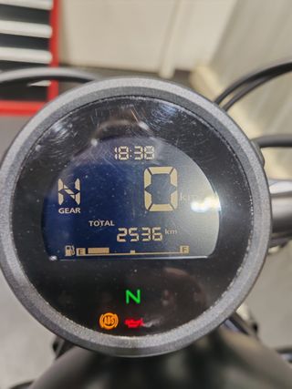 Honda Rebel 500 Negra con 2500km y extras del 2024