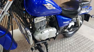 SUZUKI GZ 125 MARAUDER