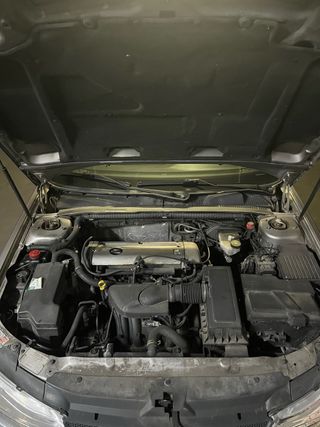 Peugeot 406 de un solo sueño y siempre en garaje