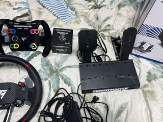 Volante Thrustmaster T598 + aro gt tipo f 1 ps5,pc