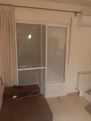 Ventanas de aluminio blancas