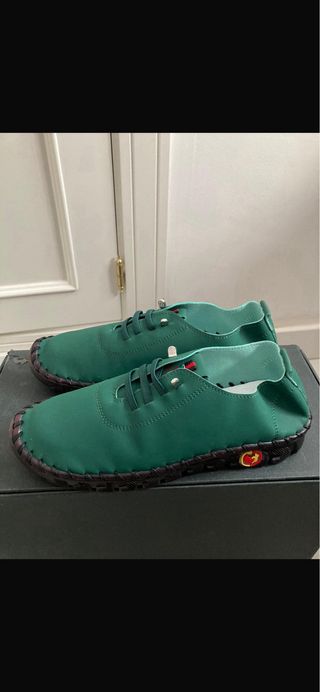 Zapatos verdes de cordones