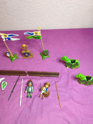 Lote Medieval Playmobil: Caballos y Figuras