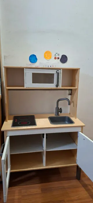 Cocina de madera para niños IKEA