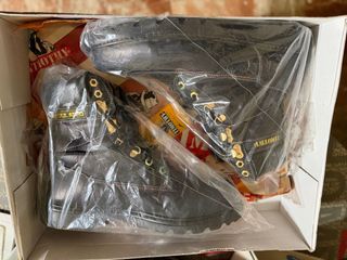 Botas de montaña TIMOTHY de piel, negras. Talla 45