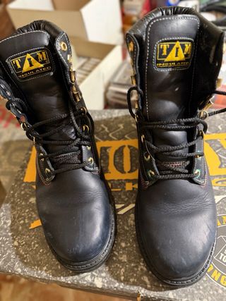 Botas de montaña TIMOTHY de piel, negras. Talla 45