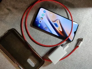 OnePlus 6T Nero