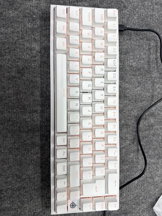 Teclado Mecánico Gaming Magic-refiner MK26 RGB