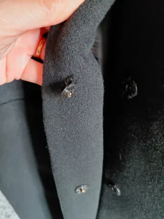 Abrigo Zara Negro Talla L con cuello de pelo