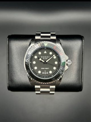 Reloj Gucci Dive Hombre Negro/Plata