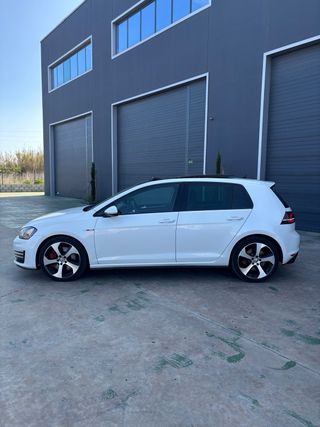 Volkswagen Golf GTI MK7 2.0 TSI DSG7 (2014)