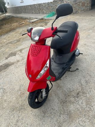 Piaggio Zip Scooter