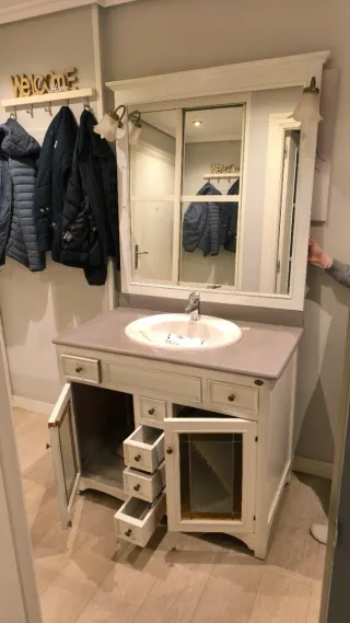 Mueble de lavabo madera maciza con lavabo Roca