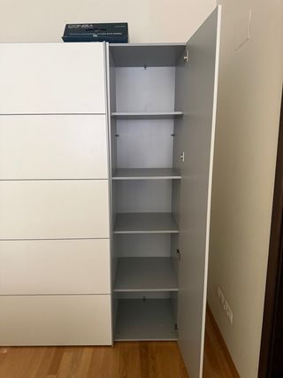 Armario blanco grande