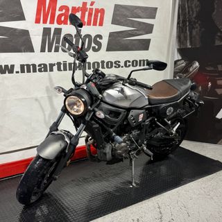 YAMAHA XSR700
