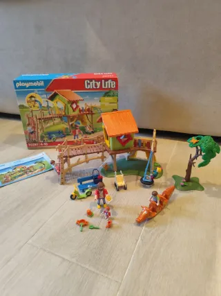 Playmobil City Life 70281 parque infantil.