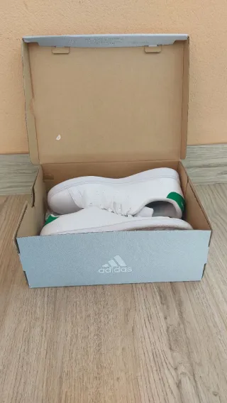 Zapatillas Adidas Blancas y Verdes