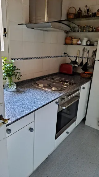 Cocina completa en buen estado, encimera granito