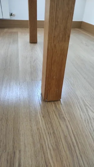 Mesa de comedor extensible de madera