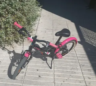 Bicicleta infantil 14 pulgadas negra y rosa