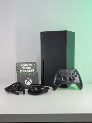Xbox Series X 1TB Mando Edición Especial 20 Años