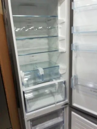 Frigorífico Bosch Inox 203x60x66cm fondo