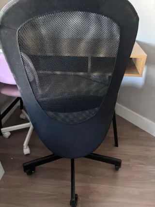 Silla de escritorio gris y negra