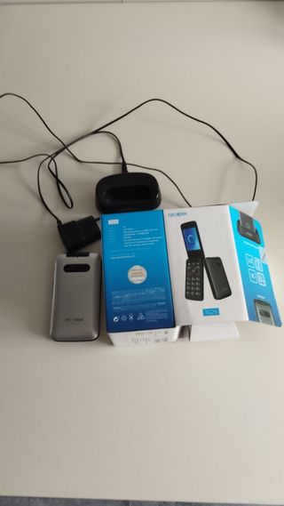 Teléfono Móvil Alcatel 3026 Plata