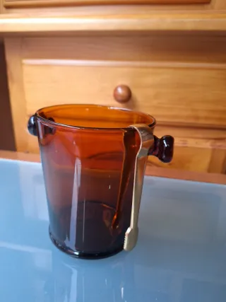 Cubiteras y vasos ámbar años 60