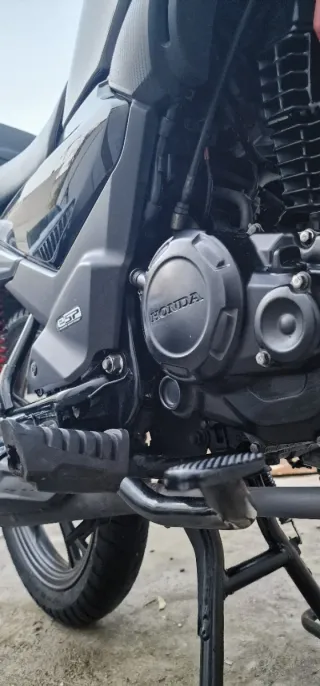 Honda CBF 125M  año 2022