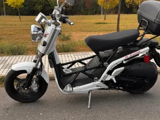 Daelim B-bone 125cc Scooter Automática