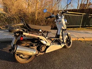 Daelim B-bone 125cc Scooter Automática