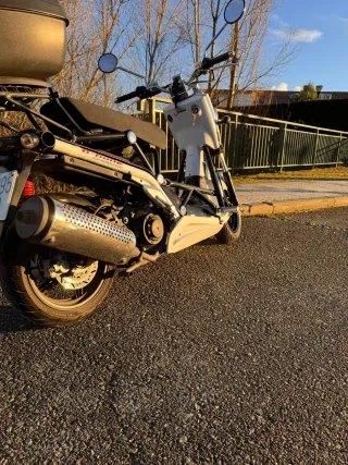 Daelim B-bone 125cc Scooter Automática