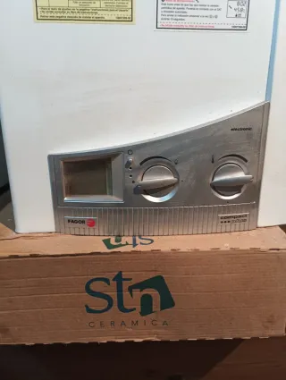 Calentador Fagor Compact Plus