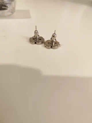 Pendientes Símbolo Dólar con Brillantes