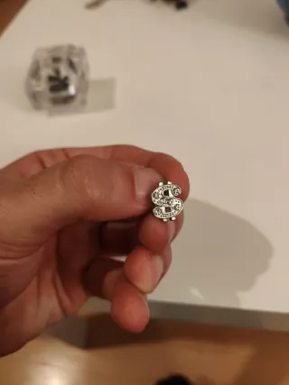 Pendientes Símbolo Dólar con Brillantes