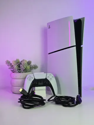 PS5 Slim Digital 1TB + mando Playstation original