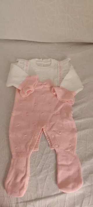 Peleles para bebé con flores