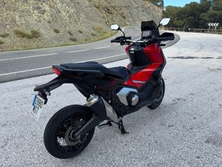 Honda X-ADV 2024 garantia oficial solo 8000km