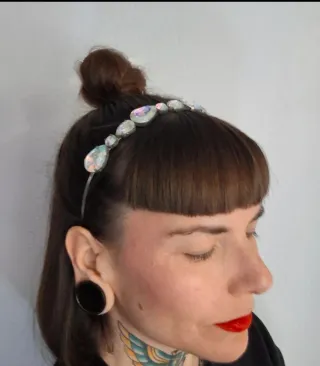 Diadema joya cristales tornasolados