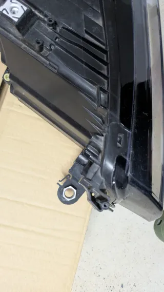 Faro T-Cross Izquierdo